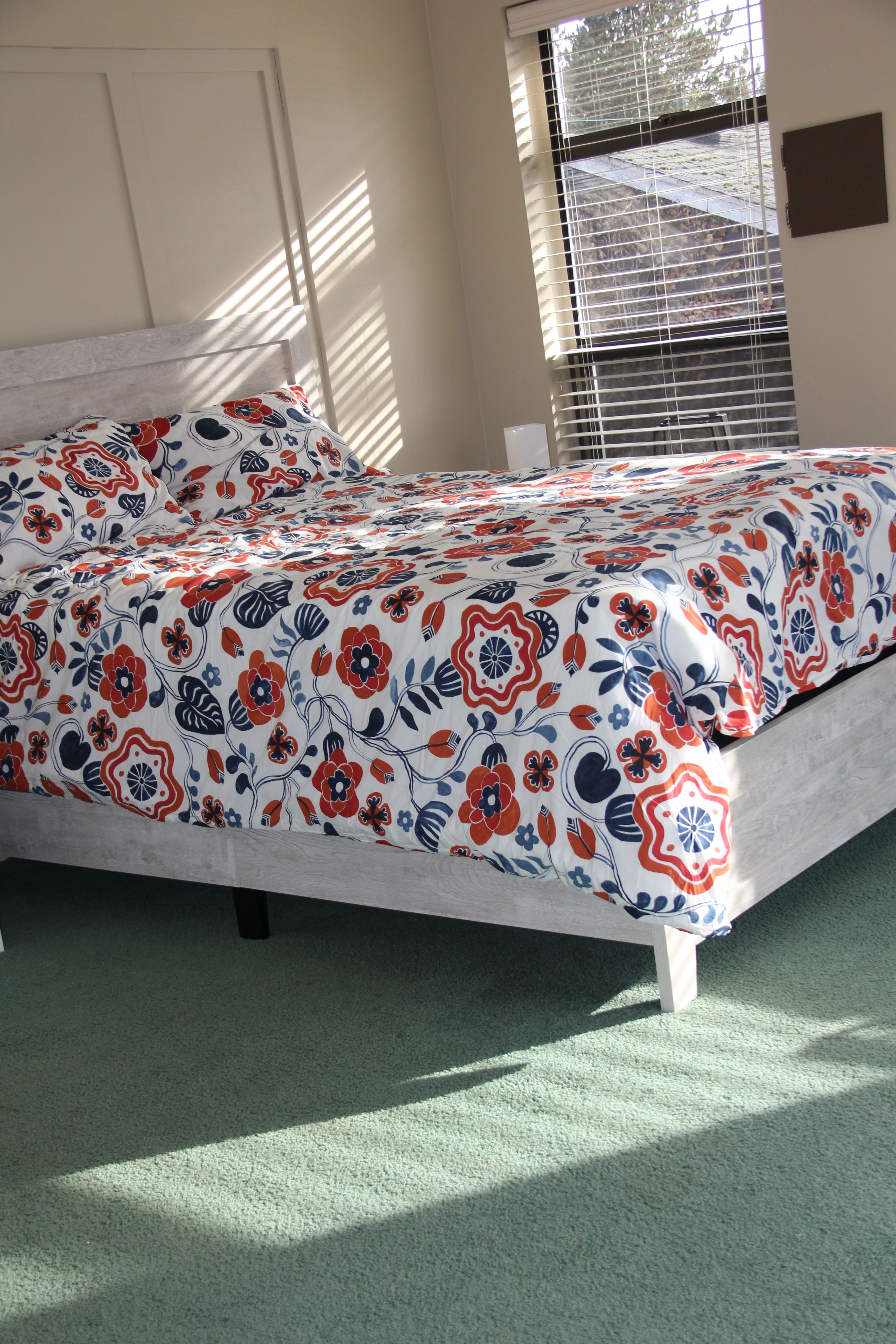 Furnished Room 6 with Balcony for 1-2 People in Burquitlam